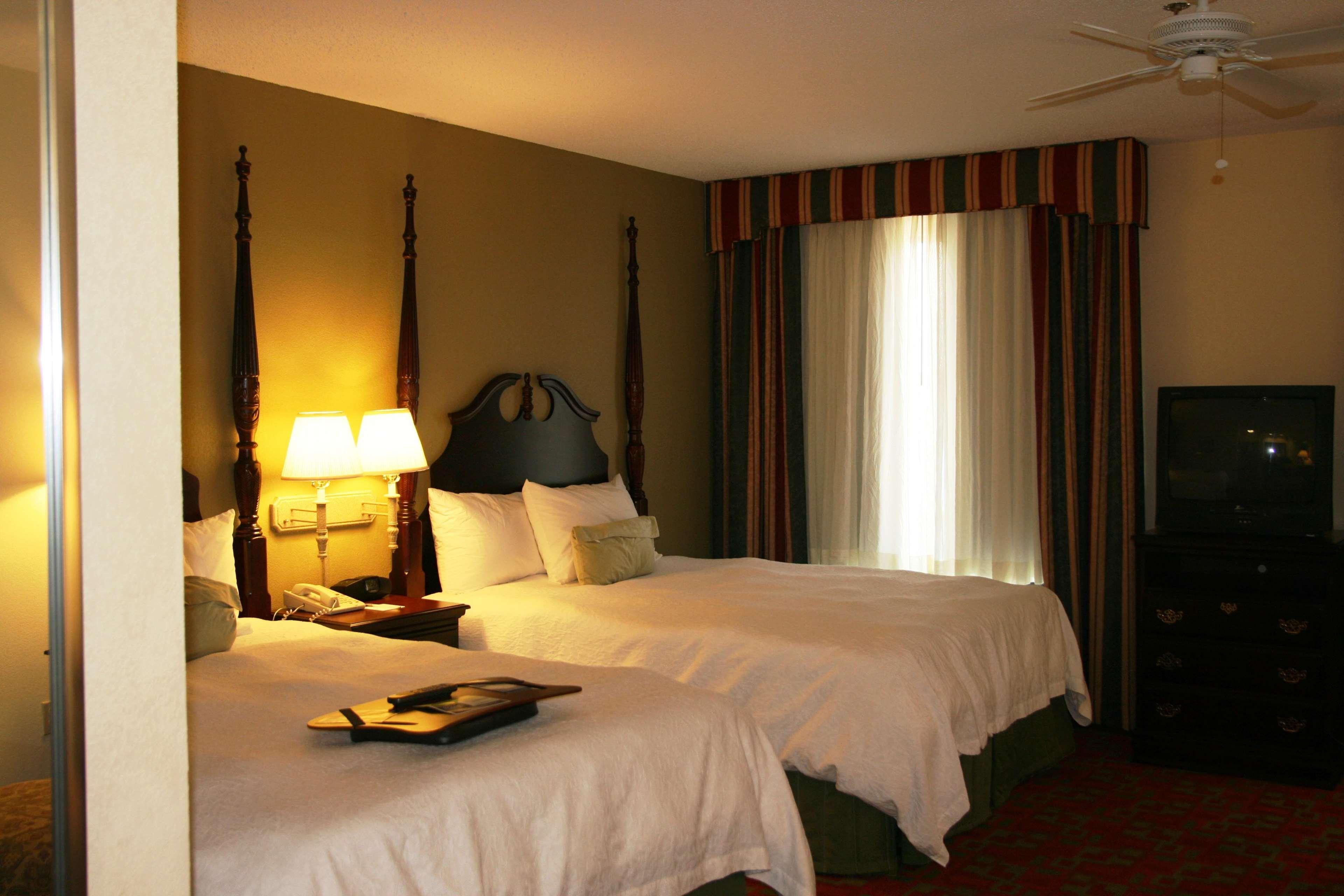 Hampton Inn Canton Room photo