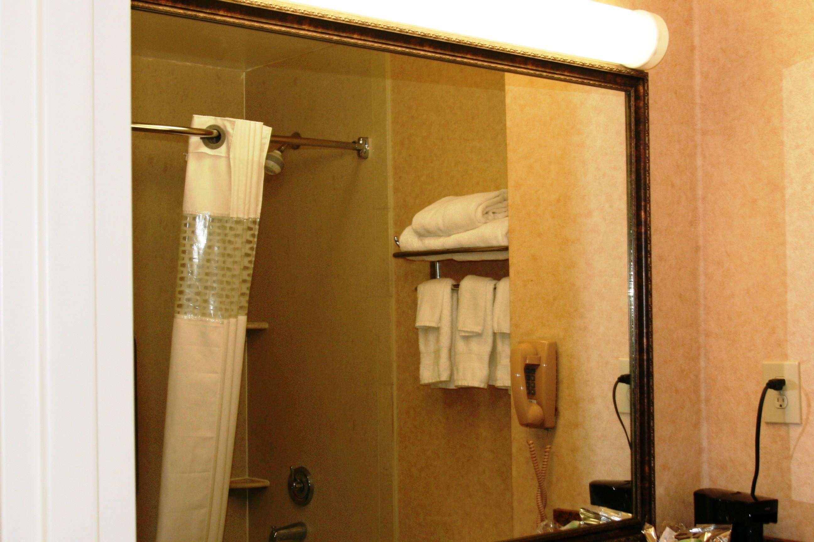 Hampton Inn Canton Room photo