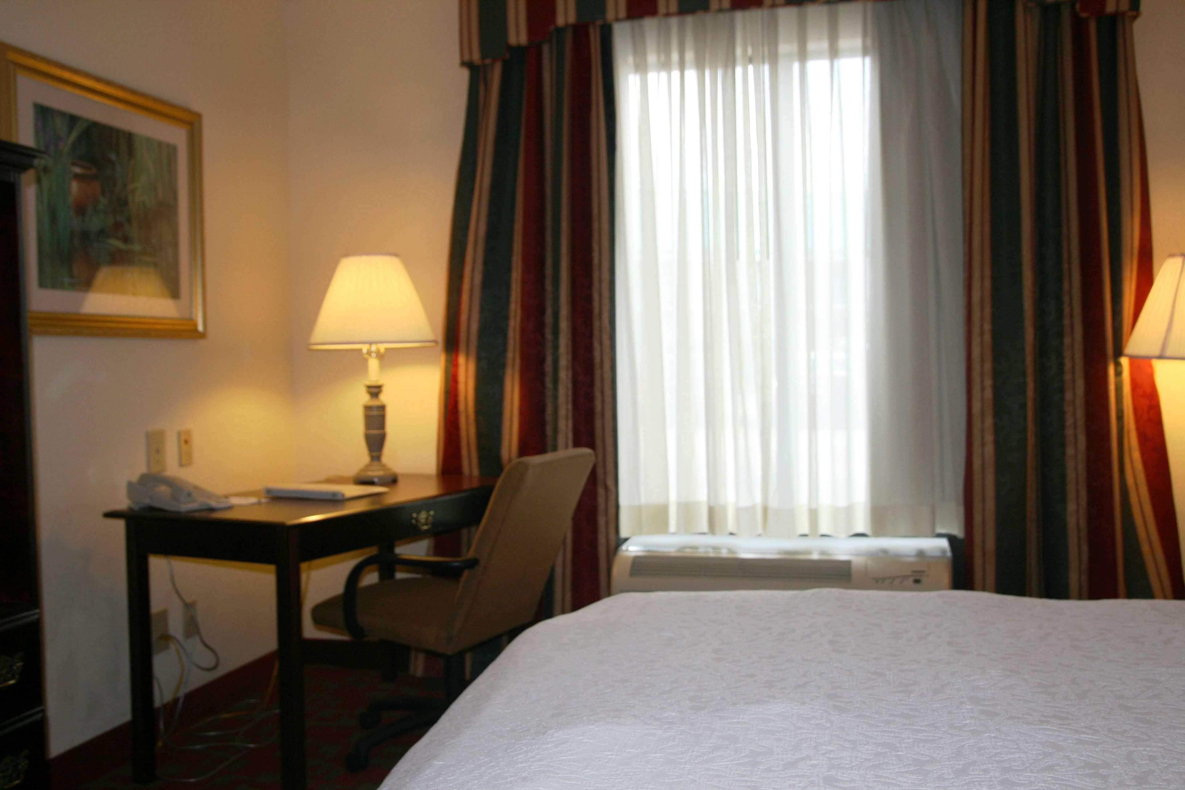 Hampton Inn Canton Room photo